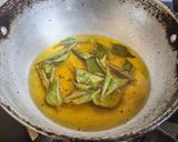 A picture of step 7 of Crispy Karela Chips.