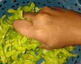 Foto langkah ke 2 dari resep Tumis Pare Tempe Teri.