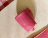 Foto langkah ke 3 dari resep Rose Crepes.