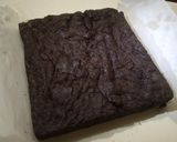 Foto langkah ke 4 dari resep Simple American Style Fudgy Brownies with Crackling Sugar Top.
