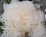 Foto langkah ke 3 dari resep Bihun Jagung Goreng Seafood.