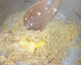 A picture of step 4 of Buttered Scrambled Egg Indomie.