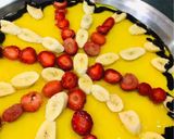 A picture of step 4 of Banana custard trifle.