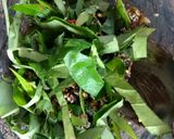 A picture of step 1 of Valentine special paan.