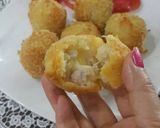 A picture of step 6 of Fried Potato Balls with Cheese Filling.