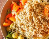 Foto del paso 2 de la receta: Ensalada de langostinos y couscous integral