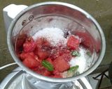 तरबूज का जूस (tarbuj ka juice recipe in Hindi) रेसिपी चरण 1 फोटो