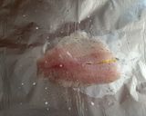 Foto del paso 2 de la receta: Filete de pescado empapelado