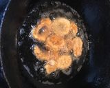 A picture of step 5 of Crispy squid rings.
