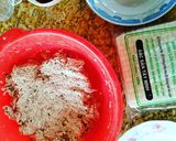 A picture of step 2 of Southern Vietnamese Fried Spring Rolls.