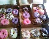 Foto langkah ke 8 dari resep Donat Tanpa Telur.