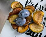 Une image de l'étape 9 de Tarte aux 3 prunes, amandes et pignons de pin.