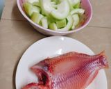 Hình bước làm 1 của món Cá điêu hồng kho bầu
