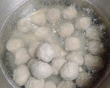 Foto langkah ke 9 dari resep Bakso Daging Sapi.