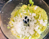 Foto del paso 1 de la receta: Tostada de aguacate y huevo