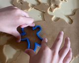 Foto del paso 4 de la receta: 🎄Galletitas Navideñas de Jengibre, canela y miel 🍯