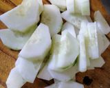 Foto del paso 2 de la receta: Ensalada de pepino, berro, tomate y Cebolla