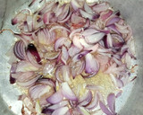 A picture of step 2 of Suppergetti with macaroni.
