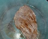 Foto del paso 3 de la receta: Filete al perejil con papas rústicas