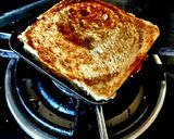 A picture of step 4 of Mumbai Pavbhaji Toast Sandwich.