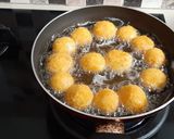Foto langkah ke 8 dari resep Potato Ball Mozarella.