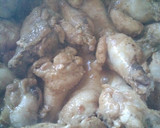 Foto del paso 2 de la receta: Pollos con cebolla caramelizada y patatas