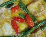Foto langkah ke 4 dari resep Gulai Telur Tahu Kacang Panjang.