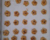 Foto langkah ke 6 dari resep Garlic Cheese Cookies.