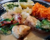 Foto del paso 5 de la receta: Pollo a la Toscana con espinacas y tomates secos