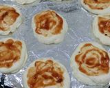 A picture of step 4 of Air Fryer Minced Mutton Baby Pizzas.