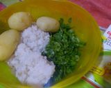 A picture of step 2 of Poha Spinach tikki.