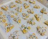 Foto langkah ke 4 dari resep Garlic Cheese Cookies.