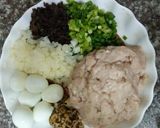 Hình bước làm 2 của món Bánh bao nhân thịt trứng cút