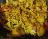 A picture of step 2 of Aloo gobhi.
