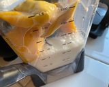 A picture of step 2 of Mango Shake.