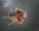 Foto langkah ke 2 dari resep Nasi goreng sedap sosis terasi.