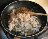 A picture of step 6 of Chicken bread 🍗🥖🍹.