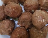 Foto langkah ke 6 dari resep Bola Daging Telur Puyuh Kuah Santan.