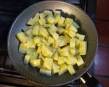 Foto del paso 1 de la receta: Tortilla de papas y espinacas