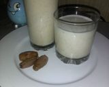 A picture of step 2 of Dates Shakes.