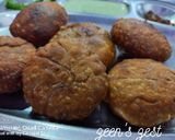 A picture of step 5 of Matar Aloo Kachoris.