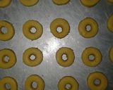 Foto langkah ke 5 dari resep Cookies donat #BikinRamadanBerkesan.