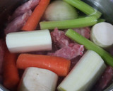 Foto del paso 1 de la receta: Caldo de pollo en olla rápida