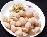 A picture of step 2 of Soya Chunks Curry.