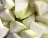 Hình bước làm 1 của món Canh bí đao nấu sườn non