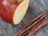 Tortilla de avena, manzana, miel y canela