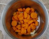 A picture of step 3 of Carrot kheer.