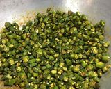 A picture of step 6 of Bhindi sabzi.
