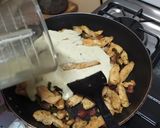 Foto del paso 5 de la receta: Pollo poblano al tocino