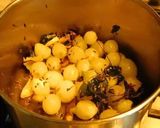 A picture of step 3 of Pointed Gourd, carrots, pearl onions, red lentils stew –chapathi special side dish.